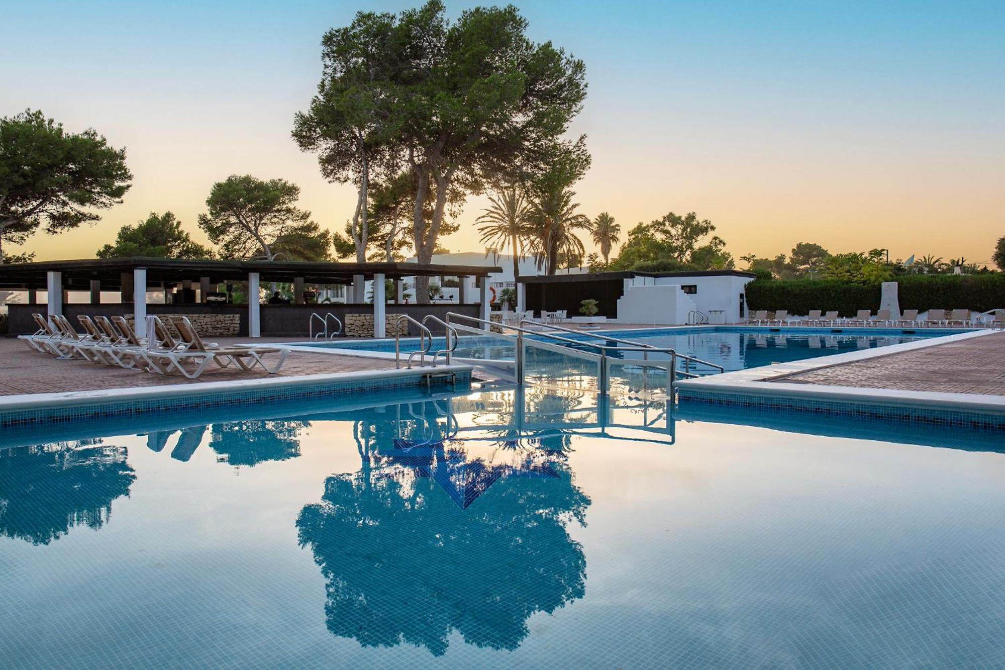 Club Cala Azul Cala Llenya